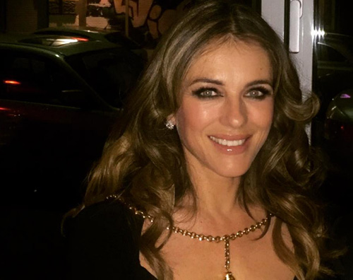 Liz Hurley 1 Elizabeth Hurley in topless su Instagram