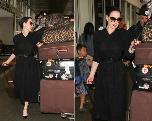 Dita Vin Teese Dita Von Teese a Lax col gatto