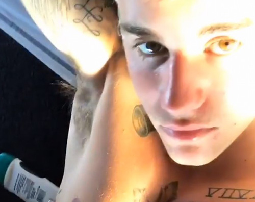 Justin Bieber 1 1 Justin Bieber mostra il suo nuovo tatuaggio