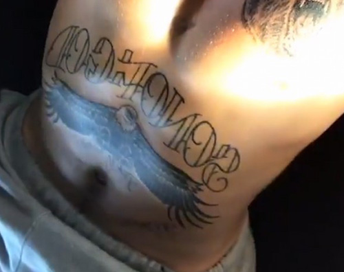 Justin Bieber 3 Justin Bieber mostra il suo nuovo tatuaggio