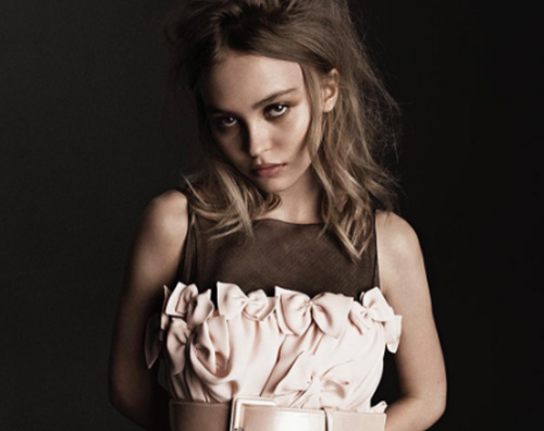 Lily Rose Depp in topless per Vogue Italia