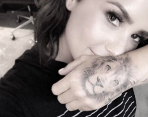 Demi Lovato Il nuovo tatuaggio di Demi Lovato