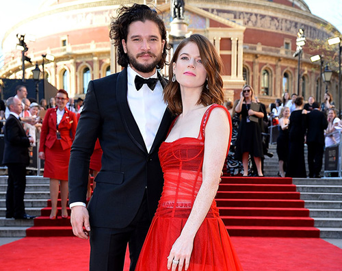 Kit Rose 2 Kit Harington e Rose Leslie, red carpet di coppia