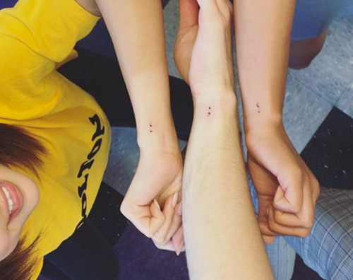 Selena gomez Selena Gomez, tattoo con i protagonisti di Tredici
