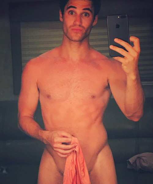 Darren Criss 2 Darren Criss di Glee senza veli su Instagram