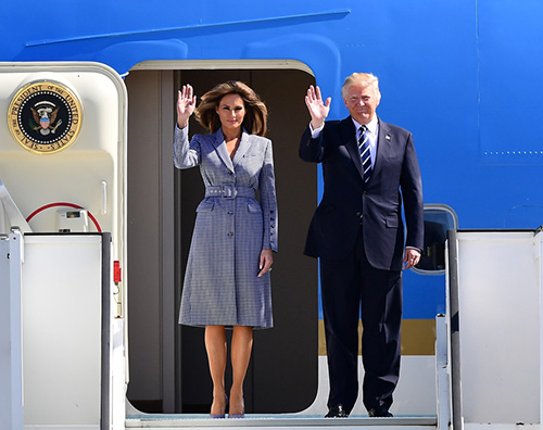 Melania Trump 2 Melania Trump arriva in Belgio con Donald
