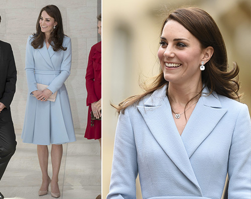 kate middleton 1 Kate Middleton, cappotto celeste per la visita in Lussemburgo