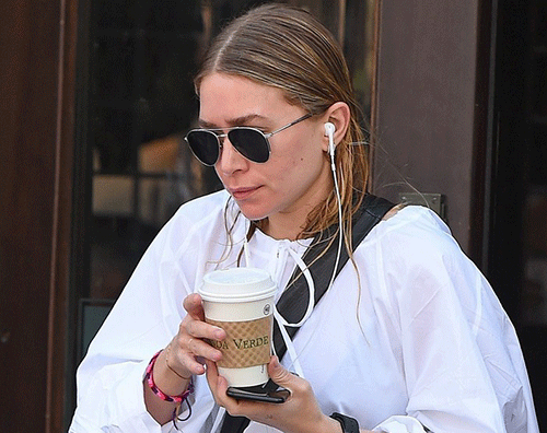 Ashley Olsen a New York con i capelli bagnati