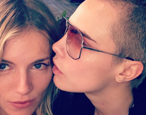 Cara Sienna Cara Delelvingne, i capelli stanno crescendo