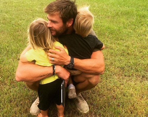 Chris Hemsworth 10 coppie di gemelli con genitori celebri