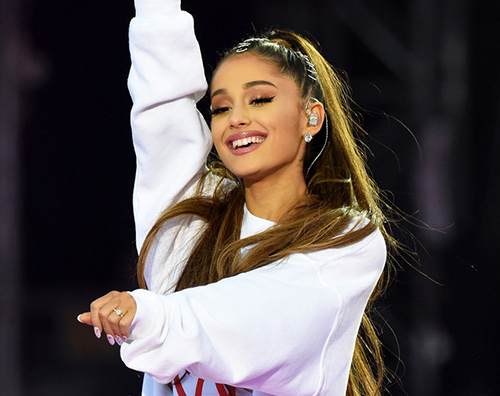 Cover One Love Manchester: Ariana Grande ritorna sul palco