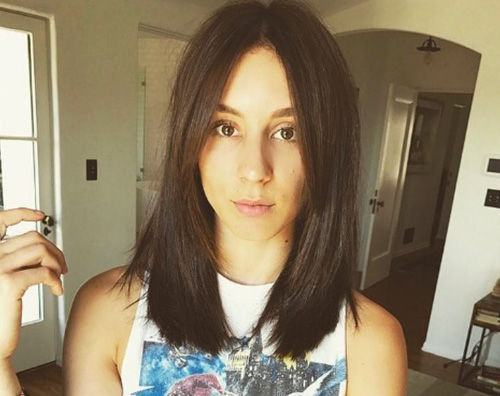 Troian Bellisario ha cambiato colore di capelli Troian Bellisario Troian Bellisario ha cambiato colore di capelli