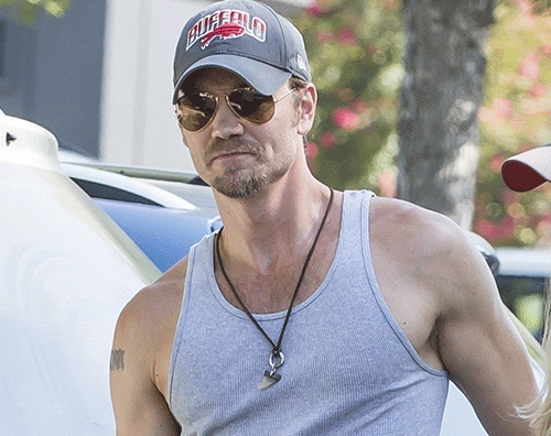 Chad 2 Chad Michael Murray mostra i muscoli a Calabasas