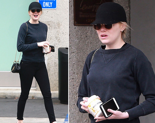 Emma Stone Emma Stone a passeggio con mamma Krista