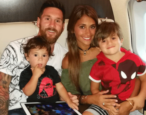 Leo Messi Leo Messi torna a casa dopo la vacanza ad Antigua