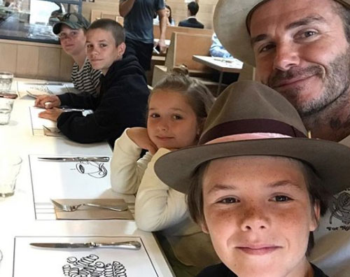 Beckham David Beckham, selfie con i suoi figli