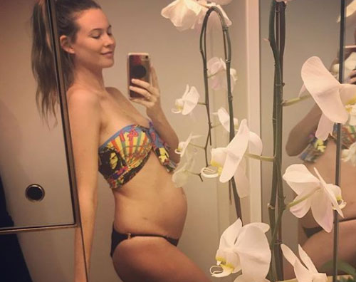 Behati Prinsloo Adam Levine papà bis, Behati Prinsloo è incinta