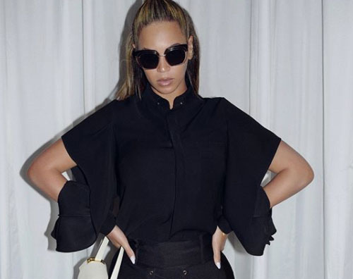 Beyonce 3 Beyonce , outfit black su Instagram