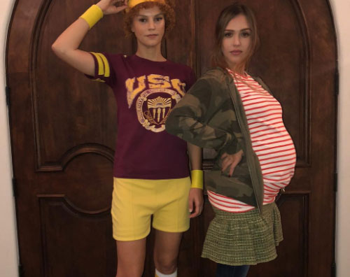 Jessica Alba 1 Jessica Alba e Behati Prinsloo, i costumi di Halloween col pancione