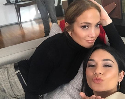 Jennifer Lopez Vanessa Hudgens Jennifer Lopez e Vanessa Hudgens, relax sul set di “Second Act”
