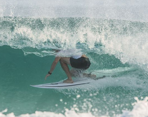 Chirs Hemwsorth 2 Chris Hemsworth fa surf in Australia