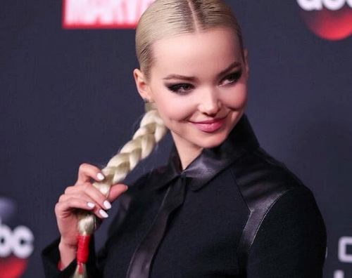 Dove Cameron Dove Cameron e Thomas Doherty, red carpet di coppia