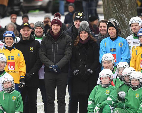 Kate Middleton 2 Kate Middleton gioca a Bandy Hockey in Svezia