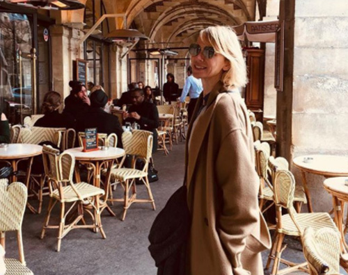 Naomi Watts Naomi Watts è innamorata di Parigi
