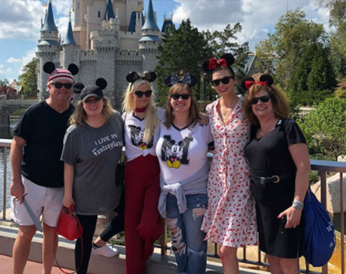 Karlie Kloss 2 Karlie Kloss a Disneyland con la famiglia
