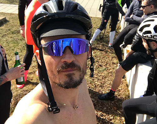 Orlando Bloom Orlando Bloom, ciclista senza maglia su Instagram