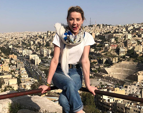 Amber Heard Amber Heard in Siria con SAMS