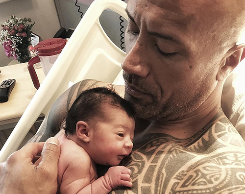 Dwayne Johnson 1 Dwayne Johnson è papà per la terza volta