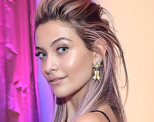 Paris Jackson 2 Paris Jackson, capelli arcobaleno per il red carpet dei “Fashion LA Awards”