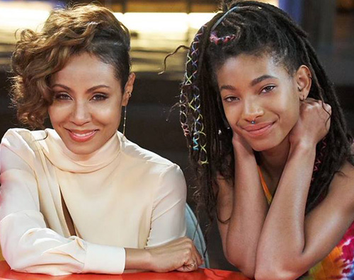 Jada Pinkett e Willow Smith Willow Smith: Sono stata autolesionista