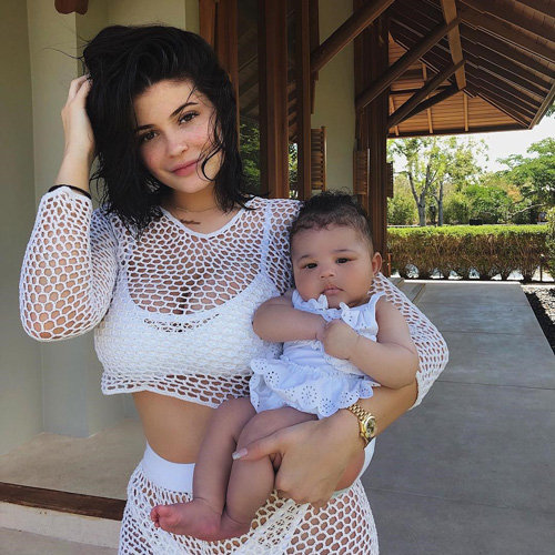 Kylie Jenner Kylie Jenner felice ai Caraibi con Stormi