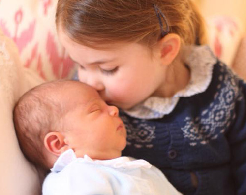 Royal Baby 2 Royal Babies: Charlotte coccola Luis