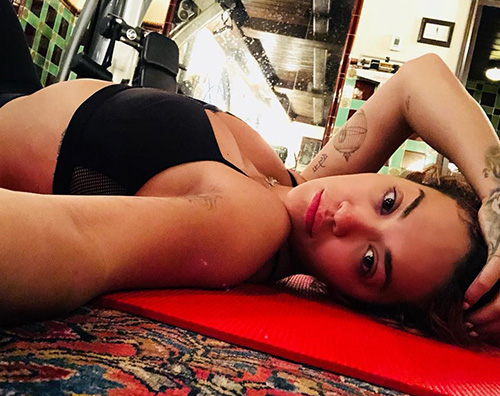Rita Ora 1 Rita Ora, selfie dopo il workout