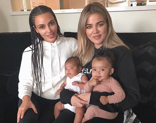 kHLOE kARDASHIAN Kim e Khloe Kardashian, due mammine su Instagram