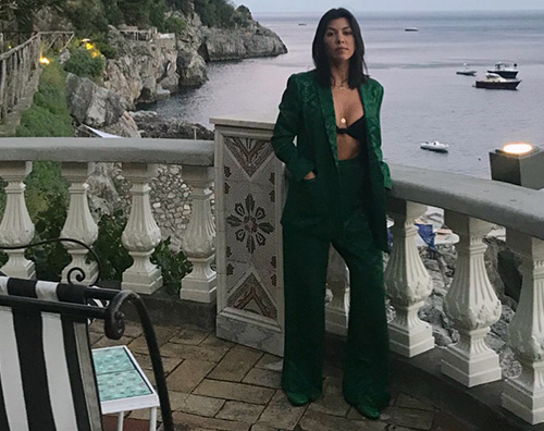 Kourtney Kardashian Kourtney Kardashian, fisico al top in Italia