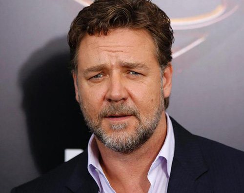 Russell Crowe cover Indovina la baby celebrity