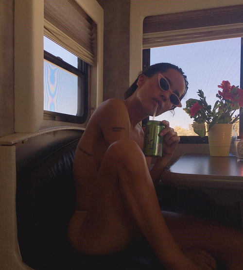 Zoe Kravitz Zoe Kravitz hot su Instagram