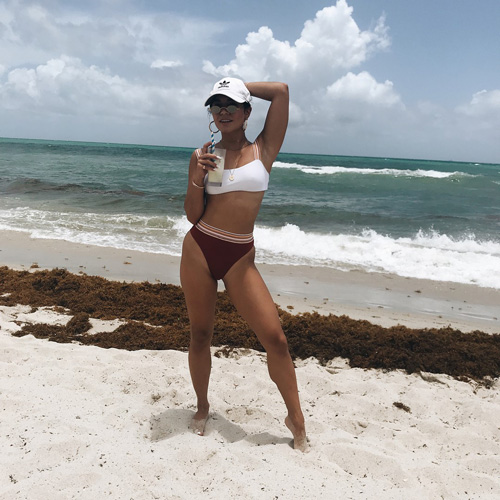 Vanessa Hudgens è finalmente in vacanza Vanessa Hudgens Vanessa Hudgens è finalmente in vacanza