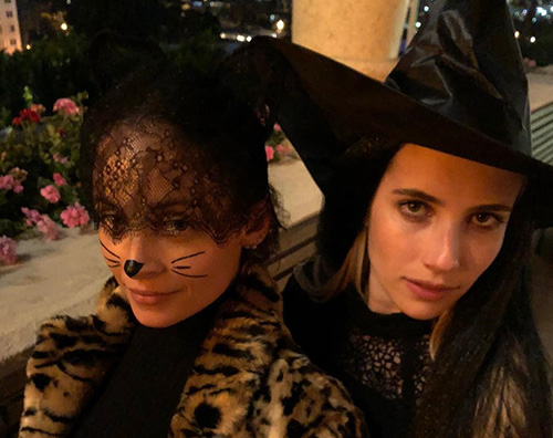 Emma Roberts Nicole Richie Emma Roberts e Nicole Richie sono pronte per Halloween