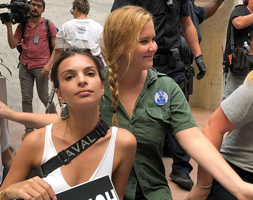 Mily Rata Emily Ratajkowski è stata arrestata