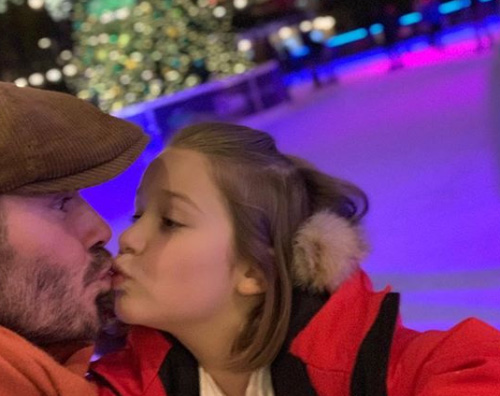 David Beckham, papà dolce con la sua Harper David Beckham David Beckham, papà dolce con la sua Harper