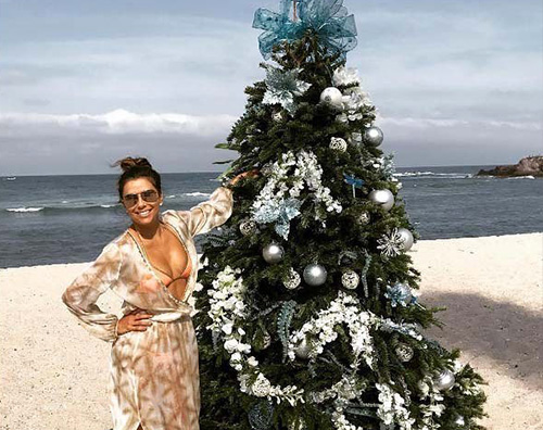 Eva Longoria 1 Eva Longoria ha fatto l’albero sulla spiaggia