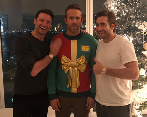 Ryan Ryan Reynolds tira fuori il maglione di Natale