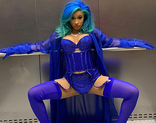 Cardi B 1 Cardi B coccola Kulture sul suo jet privato