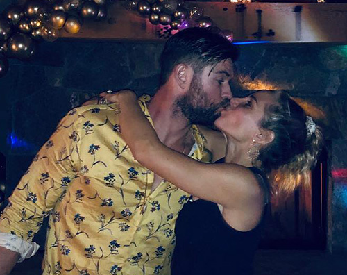 Chris Elsa Chris Hemsworth ed Elsa Patacky, Capodanno in love