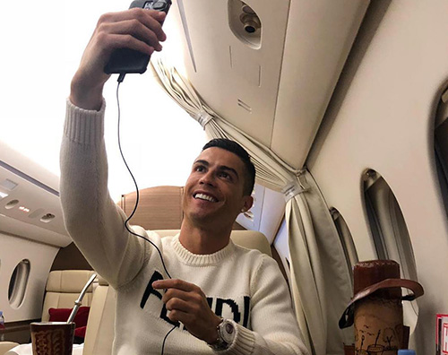 Cristiano Ronaldo 1 Cristiano Ronaldo, un selfie da 7 milioni di like